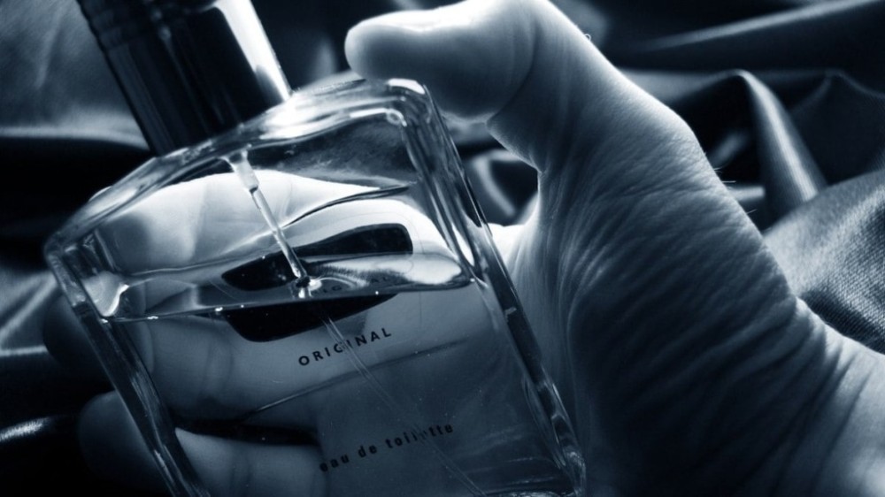 5 perfumes masculinos para ficar com cheiro de rico e conquistar olhares