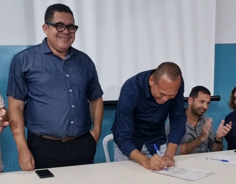 Sanear assina contrato com a Coomser para manutenção da rede de esgoto