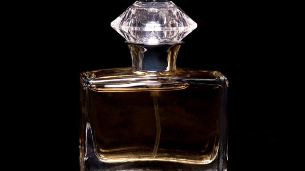 Perfume vencido faz mal? Descubra o que acontece se você usar