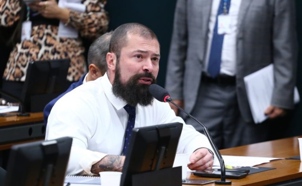 CCJ aprova projeto que autoriza estados a legislarem sobre armas de fogo