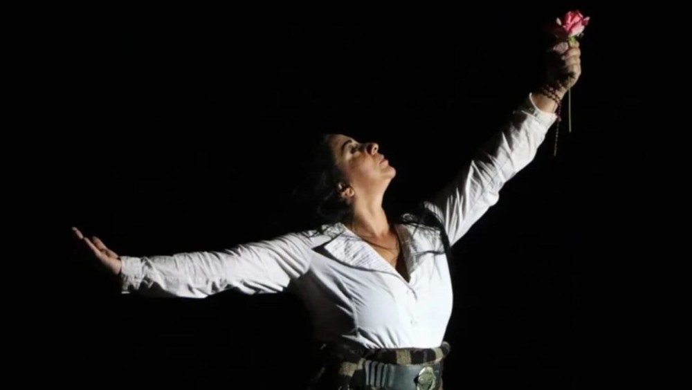 Daniele Godoy: Transformando Vidas Através da Dança em Laguna