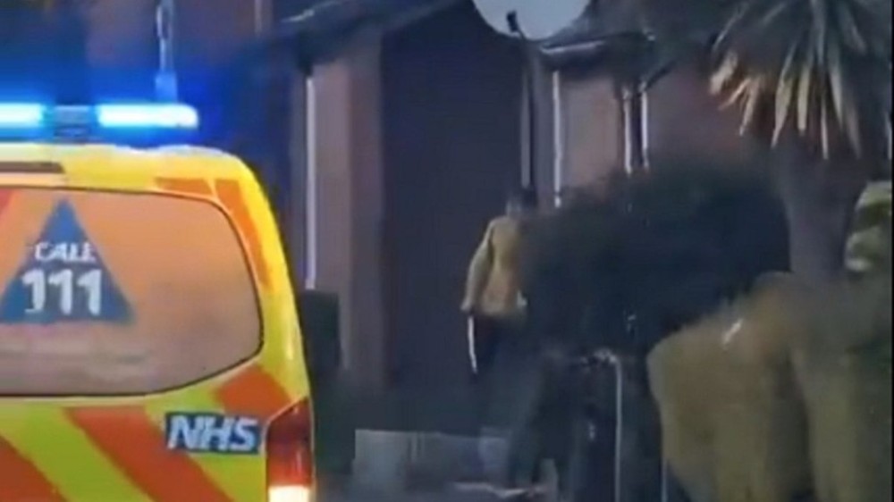 Homem é preso por esfaquear várias pessoas em Londres, diz jornal