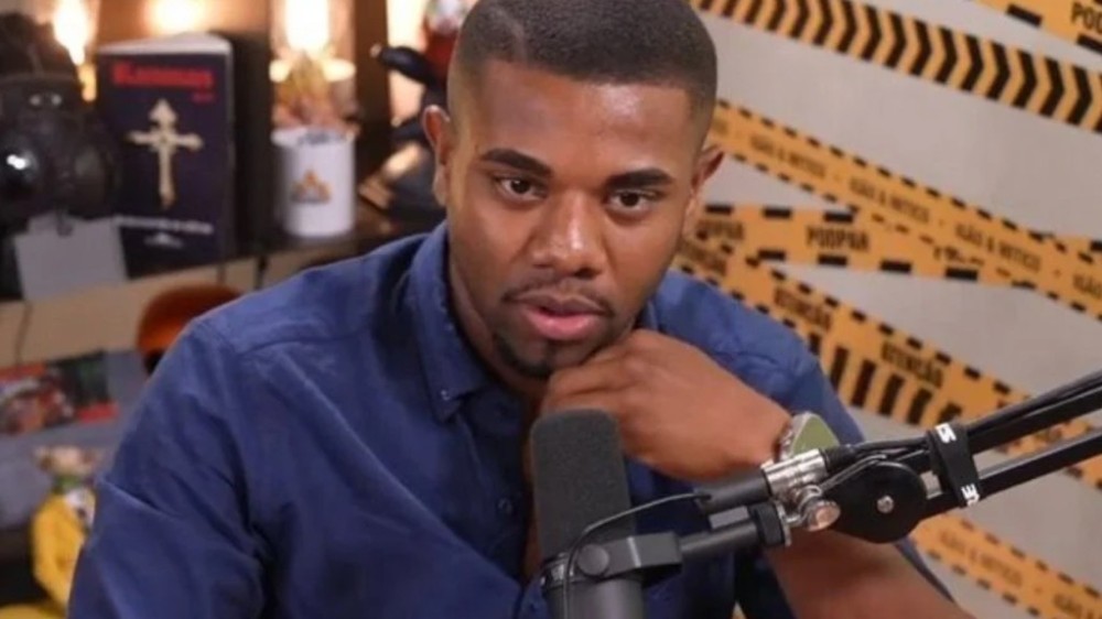 Ex-BBB Davi Brito desmente a própria mãe durante entrevista e viraliza: ‘Nunca’