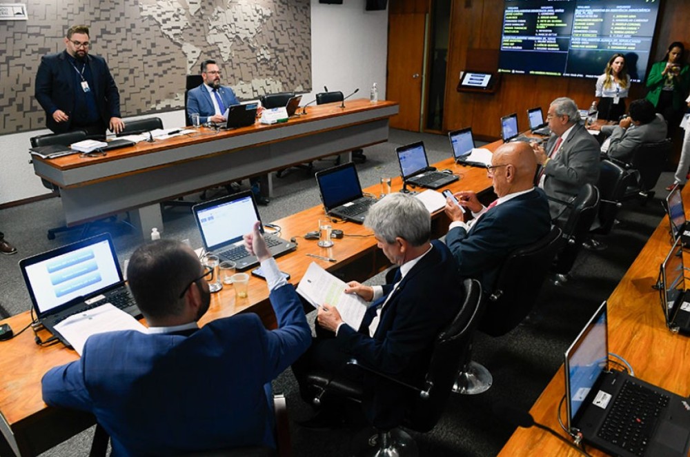 Senadores da CRA defendem medidas de auxílio a produtores rurais do RS