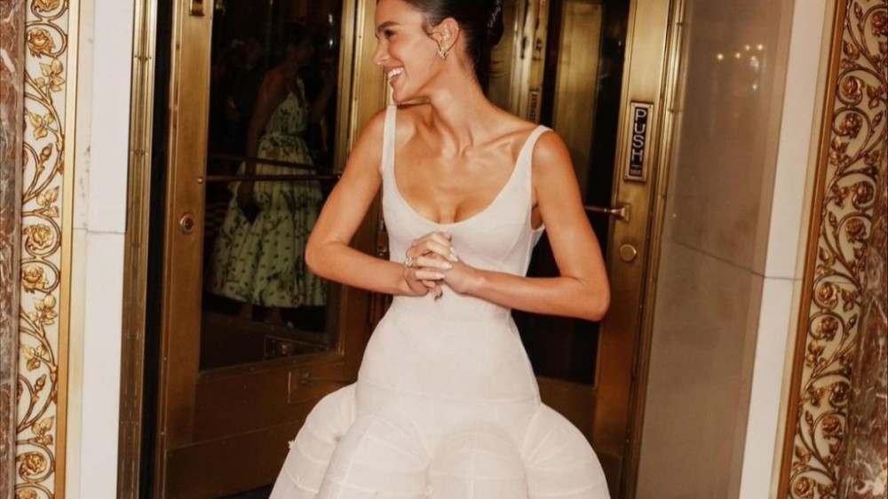 Vídeo: estilista mostra reação de Marquezine ao ver look do Met Gala