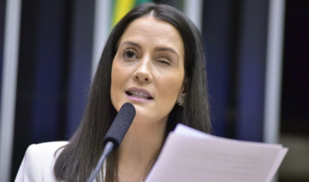 Prefeito decreta luto oficial de três dias em razão do falecimento da deputada federal Amália Barros