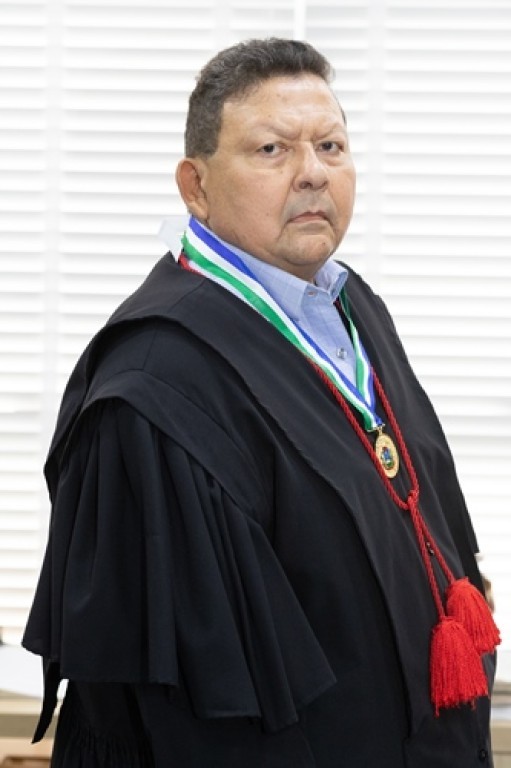 Magistrados prestam homenagens ao desembargador Luiz Carlos da Costa