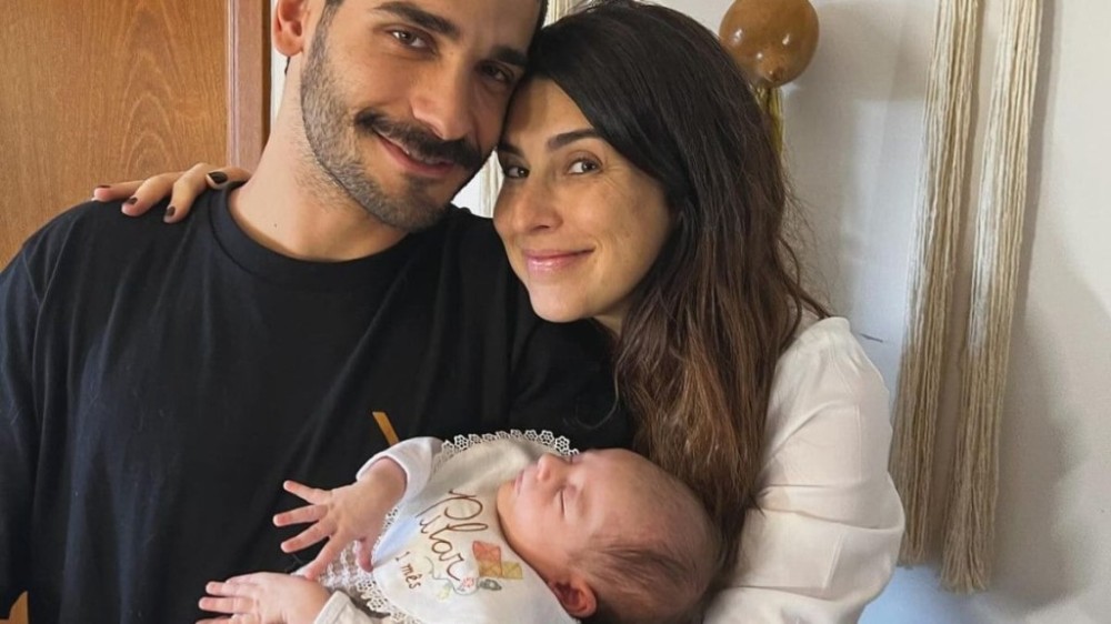 Fernanda Paes Leme comemora o primeiro mês de vida de Pilar