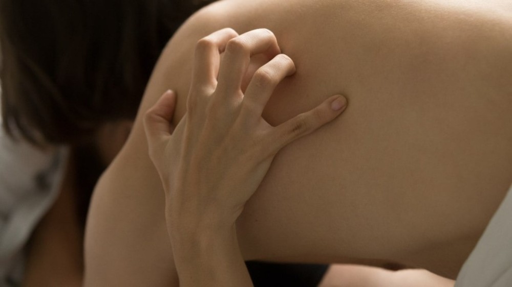 Além da falta de interesse: entenda a perda de libido com pouca idade