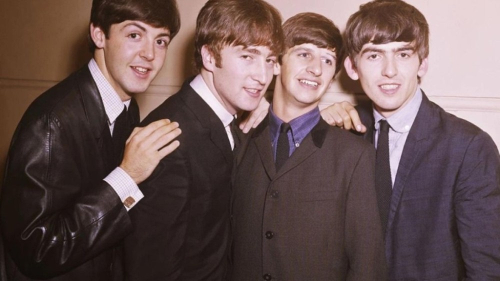 Violão usado pelos Beatles é leiloado por R$ 9 milhões