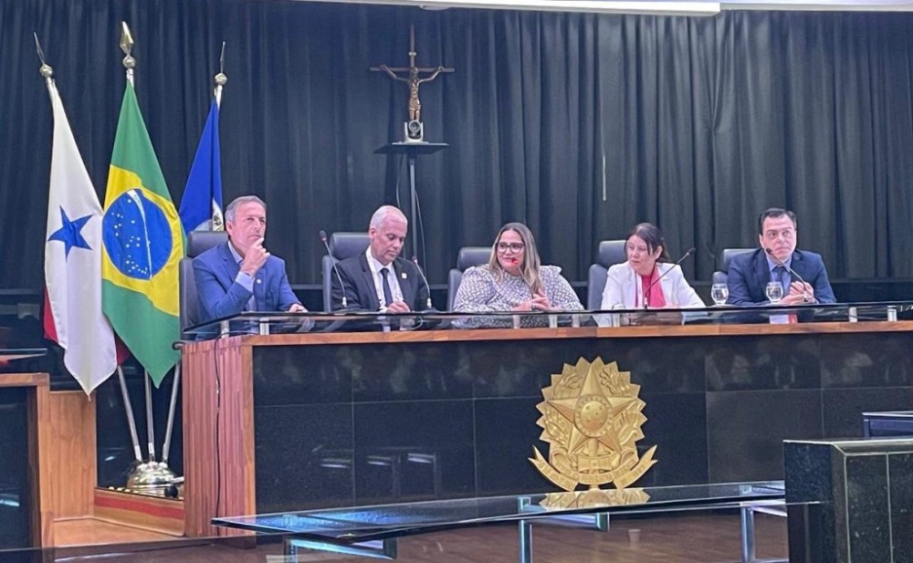 Diretor-geral do TRE-MT participa de painel sobre tecnologia e liderança, em Belém
