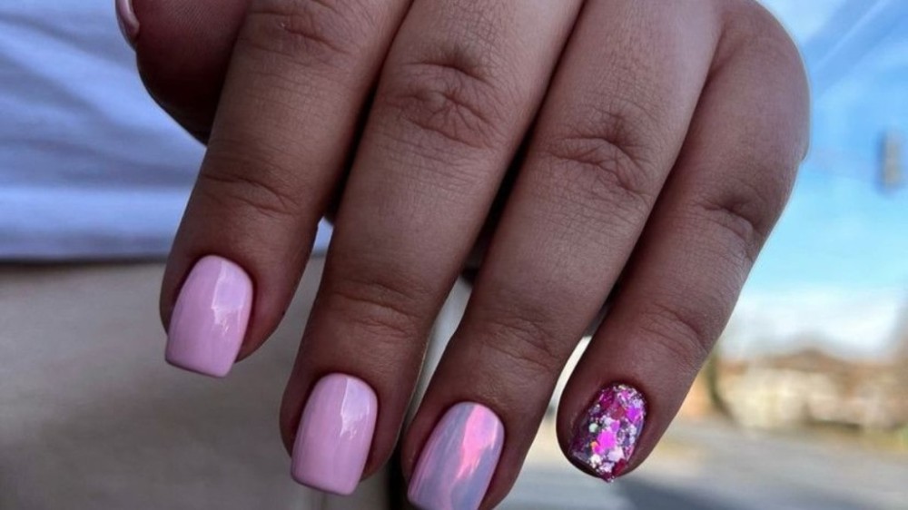 Chiques e delicadas: 5 inspirações fáceis para ter unhas de fada