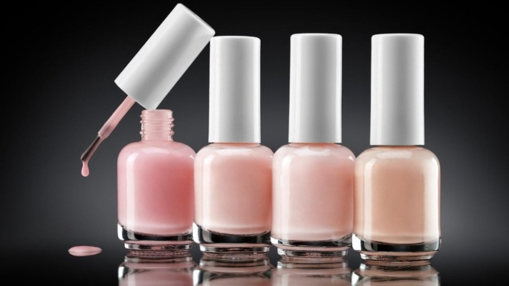 5 cores de esmalte claro que todo salão precisa ter