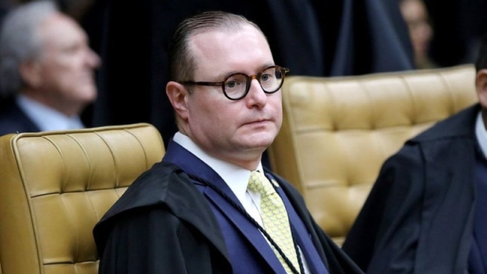 Zanin diz que linguagem neutra destoa das normas do português