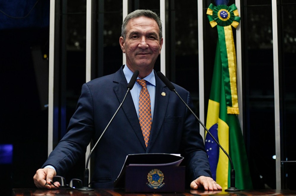 Lucas Barreto defende exploração de petróleo na costa do Amapá