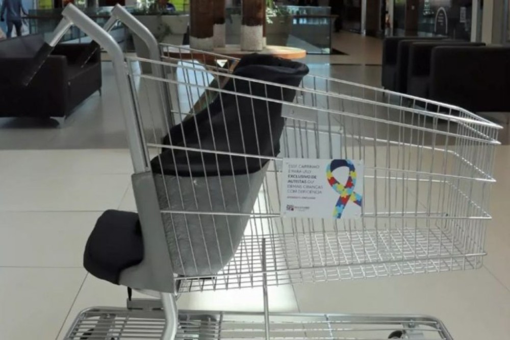 Comissão debate oferta de carrinhos de compra adaptados a pessoa com autismo em estabelecimentos comerciais