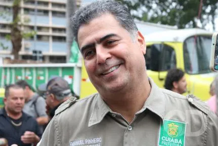 Juíza livra Emanuel de ação por comparar hospital a câmara de gás
