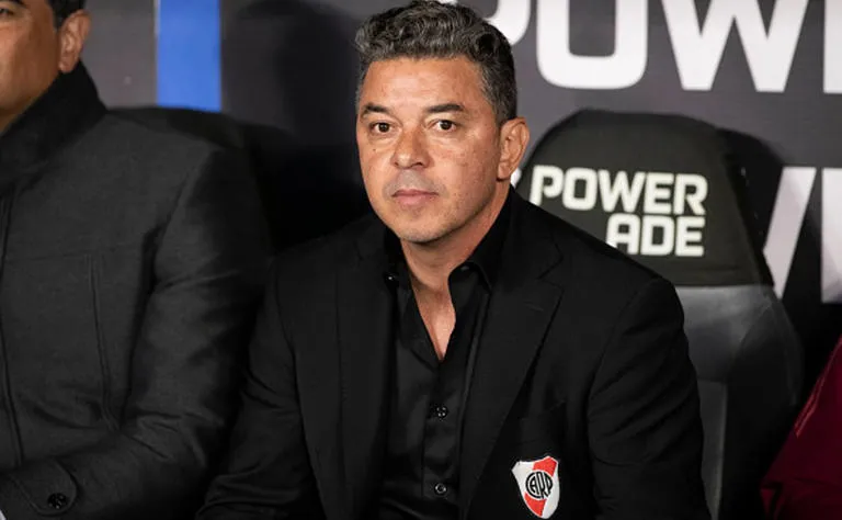 R$90 milhões: Botafogo mira atacante do River Plate de Marcelo Gallardo