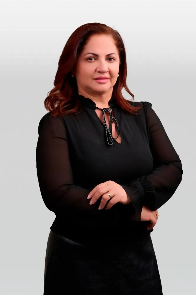 Professora Débora desponta nas intenções de votos para a Câmara Municipal com foco na educação e defesa da mulher