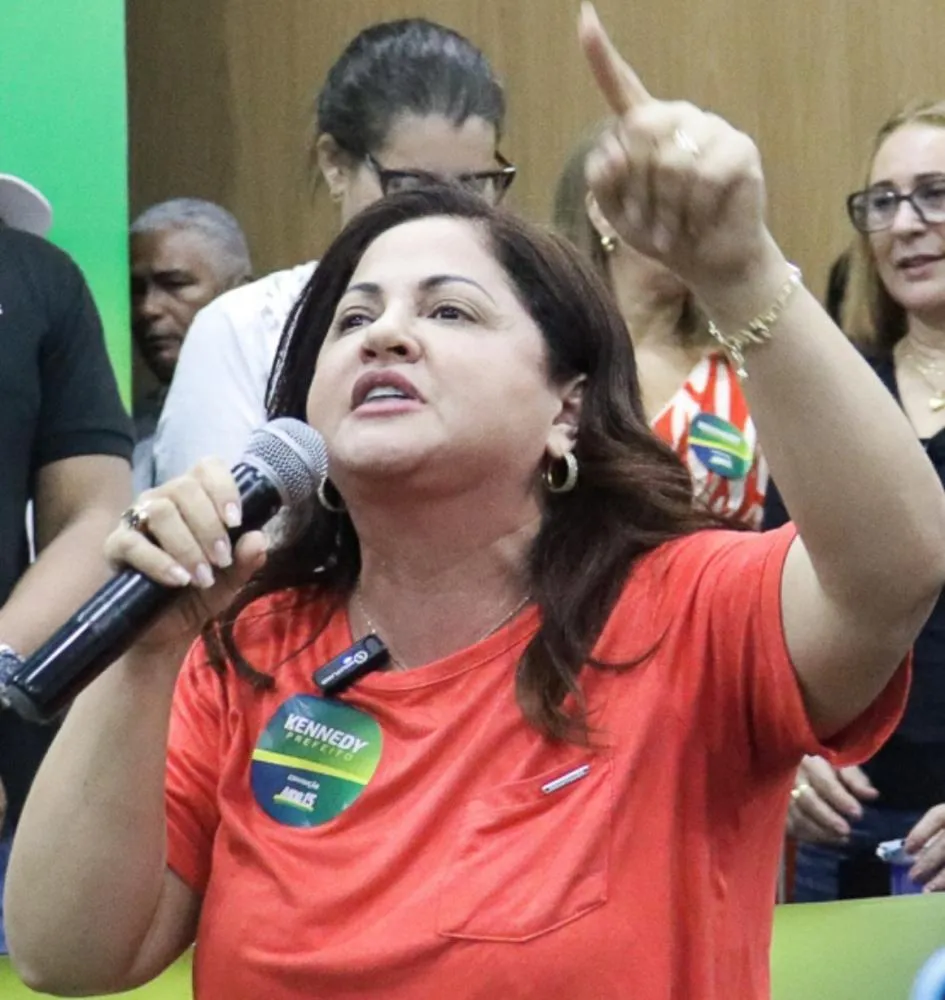 Pesquisas apontam a professora Débora Marques, como candidata a vereadora mais lembrada para a Câmara de Cuiabá