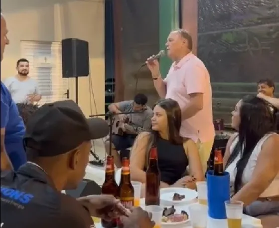 Fez o “L”: Barão do Agro declara apoio a Lúdio Cabral “Quem vota em Cuiabá, no 2º turno, Elusmar Maggi, Bom Futuro, é Lúdio“, declarou o empresário
