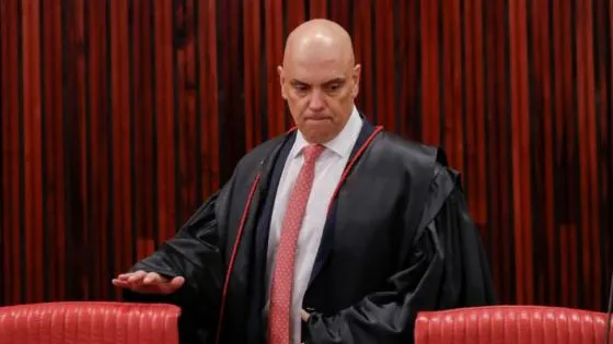Depressão após ataques: Moraes mantém prisão domiciliar de professora de MT O ministro considerou o grave estado de saúde da ré, que apresenta um quadro de depressão severa e risco de autoagressão.