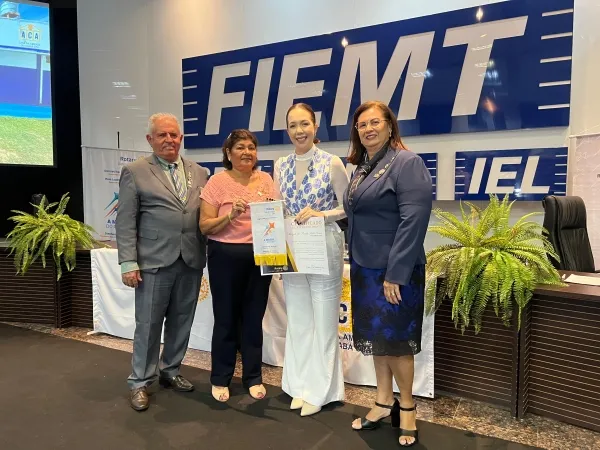 Vereadora Maysa celebra 40 anos do Rotary Cuiabá CPA em solenidade