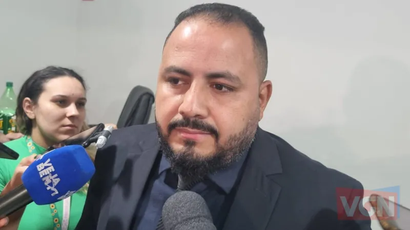Jeferson diz que dialoga com grupo de Paula Calil para viabilizar comando da Mesa Diretora “Conseguimos falar com três vereadores do grupo da Paula”, afirmou Jefferson