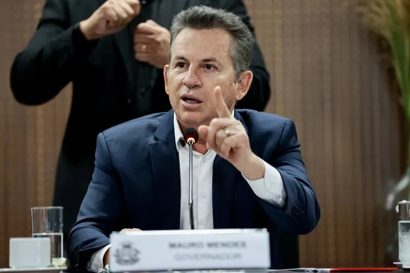 Mendes chama deputados de mentirosos e diz que vetos não “destruíram” fim da moratória da soja Mauro Mendes rebateu as críticas do deputado Gilberto Cattani e da deputada Janaina Riva